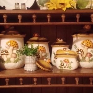 Merry Mushroom Canister set
